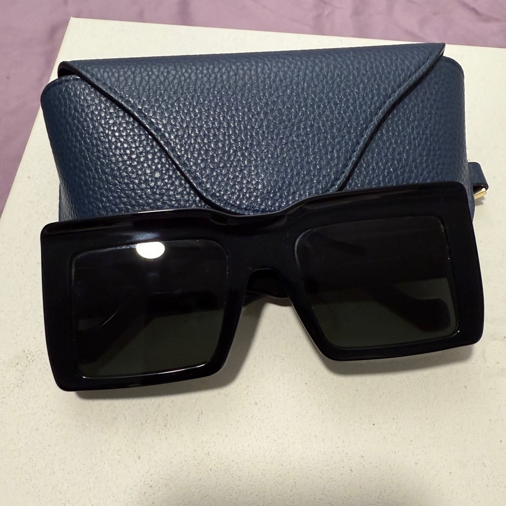 Loewe “Square Tinted” LOW39239 Oversized Square Sunglasses – Black Acetate